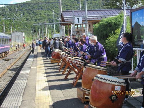 作並駅感謝祭(西部広陵太鼓でお出迎え)