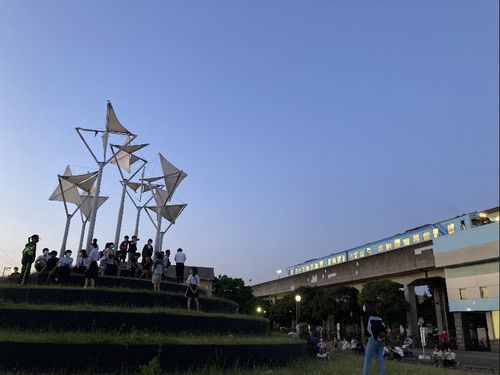 水島市街地の中心部にある「栄（さかえ）駅」