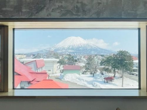 ニセコ町役場3階から見える羊蹄山