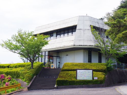田床山いこいの広場にあるセンターハウス(管理棟)