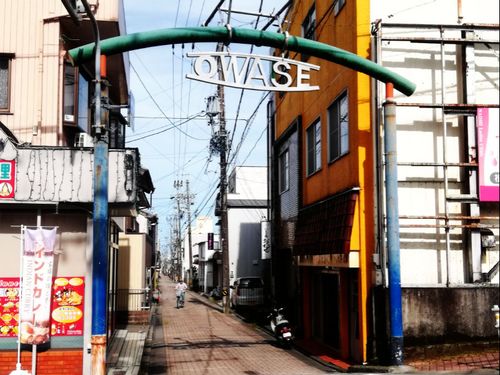 昔は多くの人で昼も夜も賑わった尾鷲駅前商店街