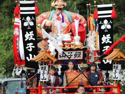 100年続くお祭り「根崎神社例大祭」には町外からも参加者がいらっしゃいます。
