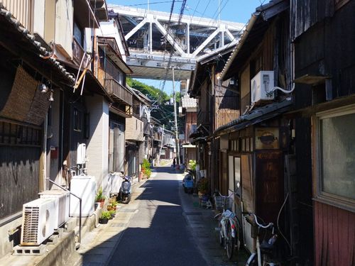 映画に出てきそうな小路。下津井はそんなまち。