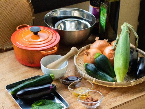新庄村の夏野菜を使ったソース作り