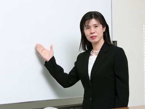 フィナンシャルプランナーの五十川 貴巳子先生