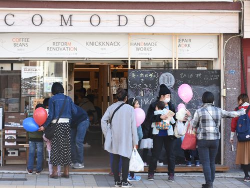 軽井沢に近く、東信エリアの真ん中に位置する小諸は、人が集まりやすい。