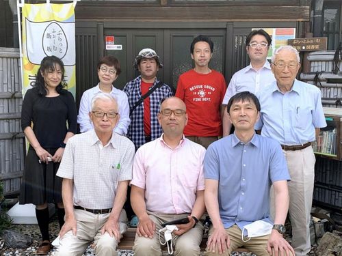 受入団体のNPOいいざかサポーターズクラブのメンバー