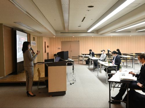 事業アイデア発表の様子