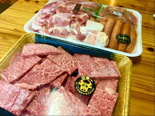 地元の精肉店さんのBBQセット。