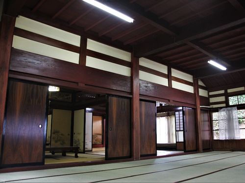 物件2:潟や田園に程近く、広々とした民家。