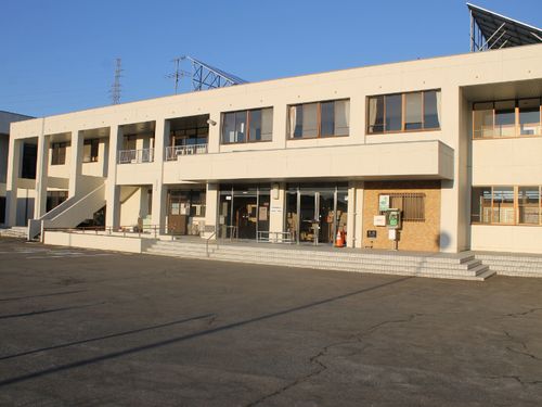 活動場所の小野町教育委員会の建物です。