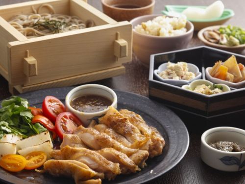 たべ山「お蕎麦屋さんの長州鶏のステーキ」