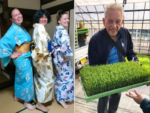 浴衣姿でポーズをとる女性たちと、苗床を手にニコニコの男性。異文化体験を楽しんでいらっしゃいますネ!