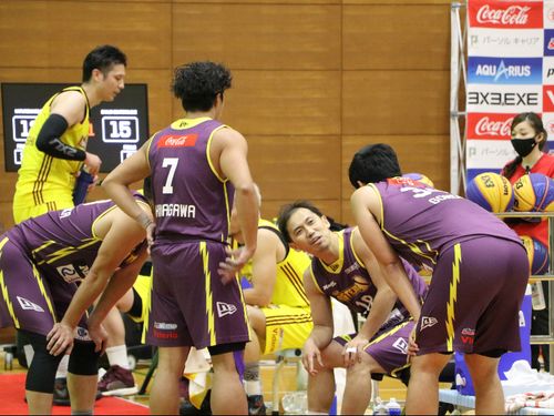 試合中のミーティング風景