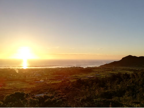 夕日と寝姿山