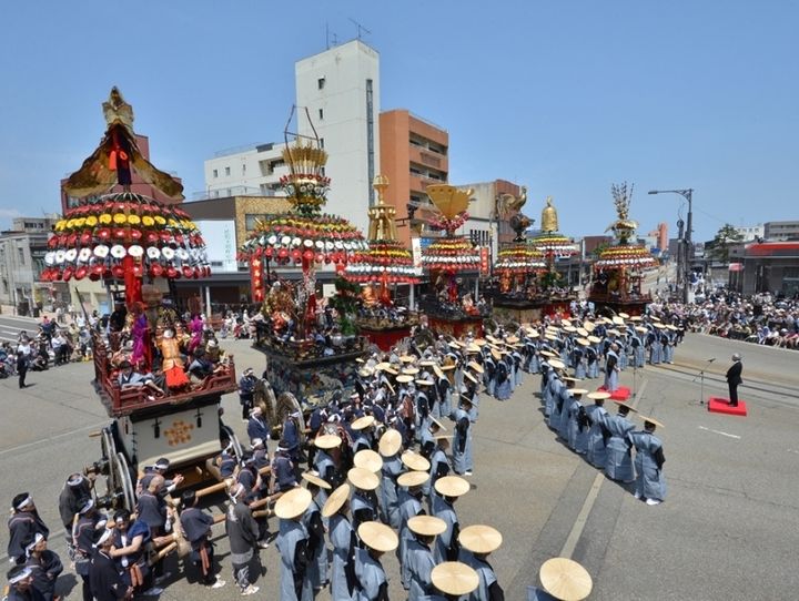 高岡市