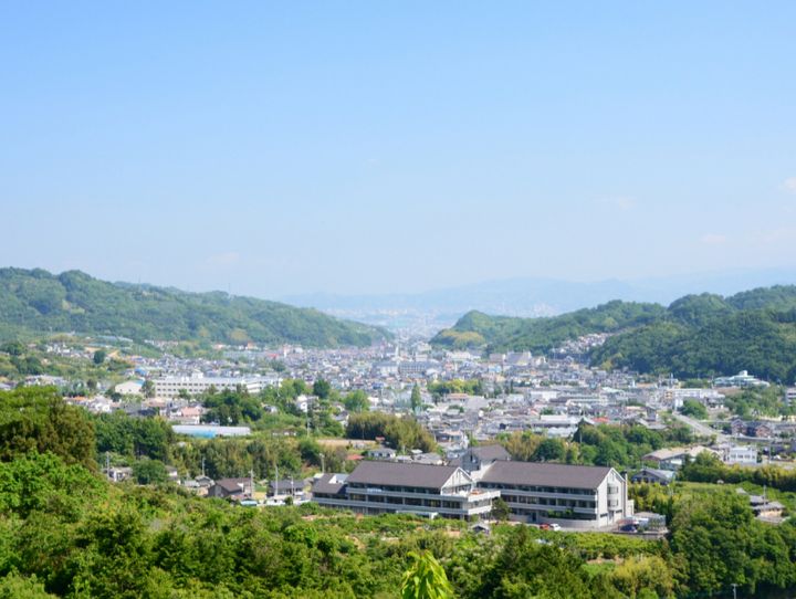 砥部町