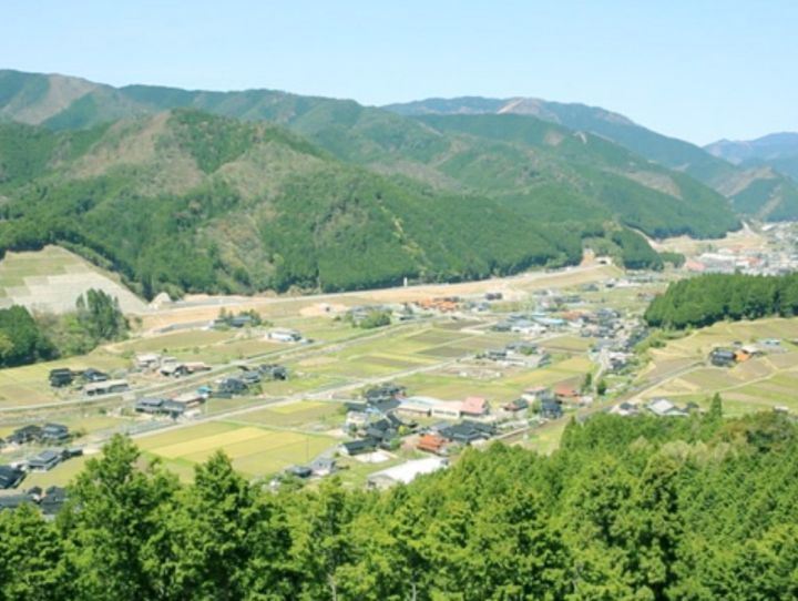 西粟倉村