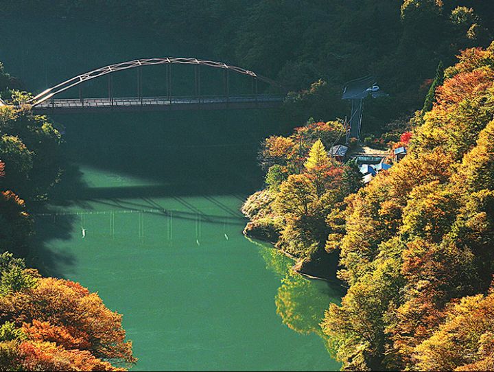 丹波山村