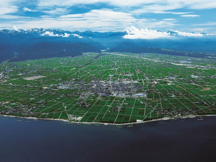 入善町